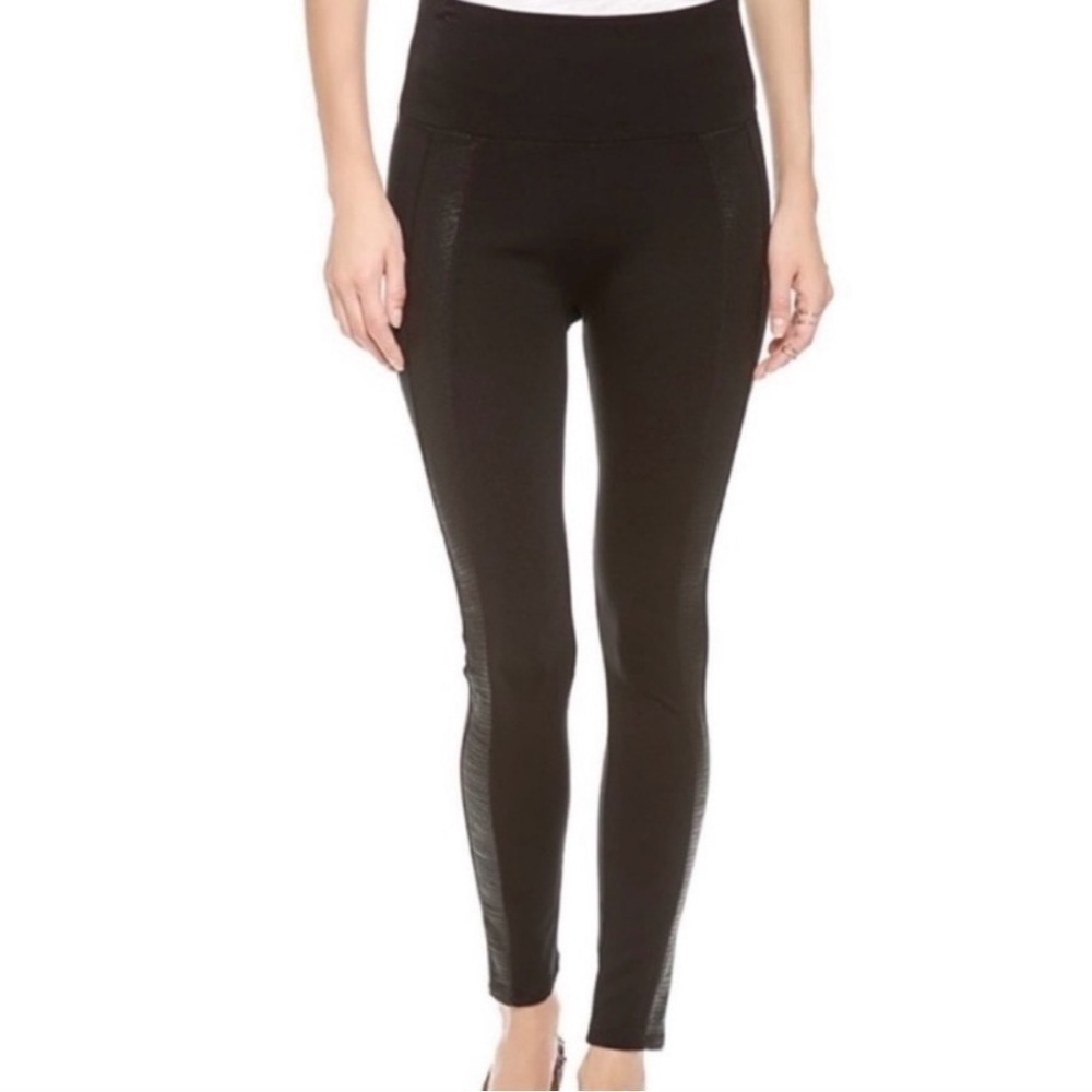 SPANX Ready to Wow Black Leggings with Snakeskin Print on Sides Size L